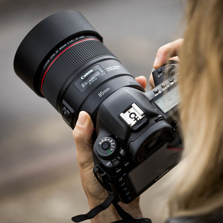 Canon EF85mm F1.4L IS USM on camera